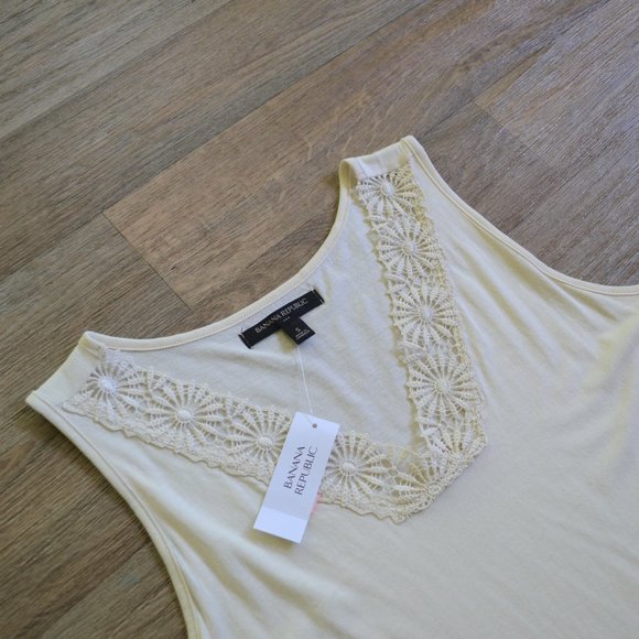 NWT Banana Republic Crochet Macrame Cream Tank Size Small Women - Picture 2 of 7